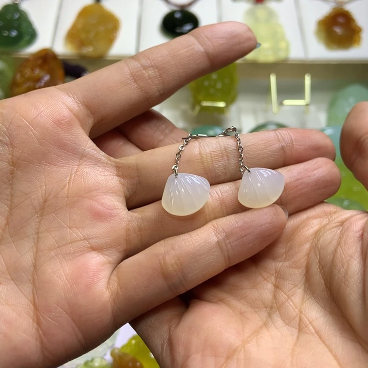 【闪购商品】蛇纹石玉未镶嵌颈饰