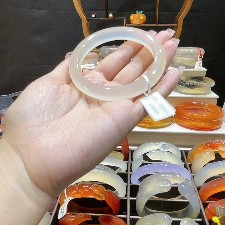 玛瑙/玉髓未镶嵌手镯