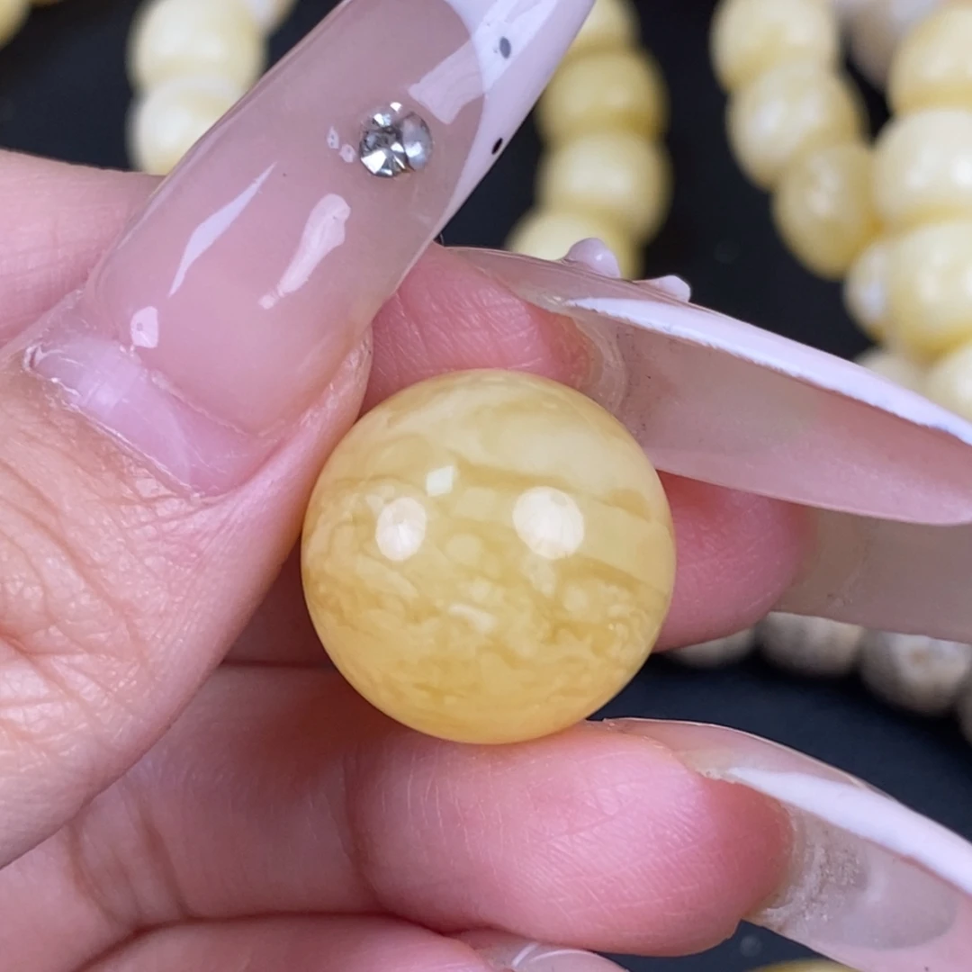 琥珀未镶嵌珠宝奇石270