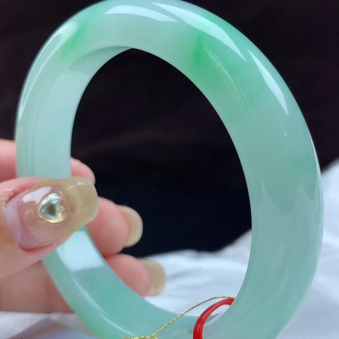 翡翠手镯未镶嵌2211053086，