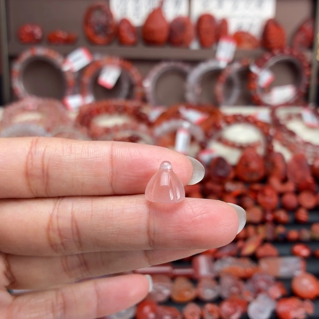 南红玛瑙未镶嵌颈饰莲蓬