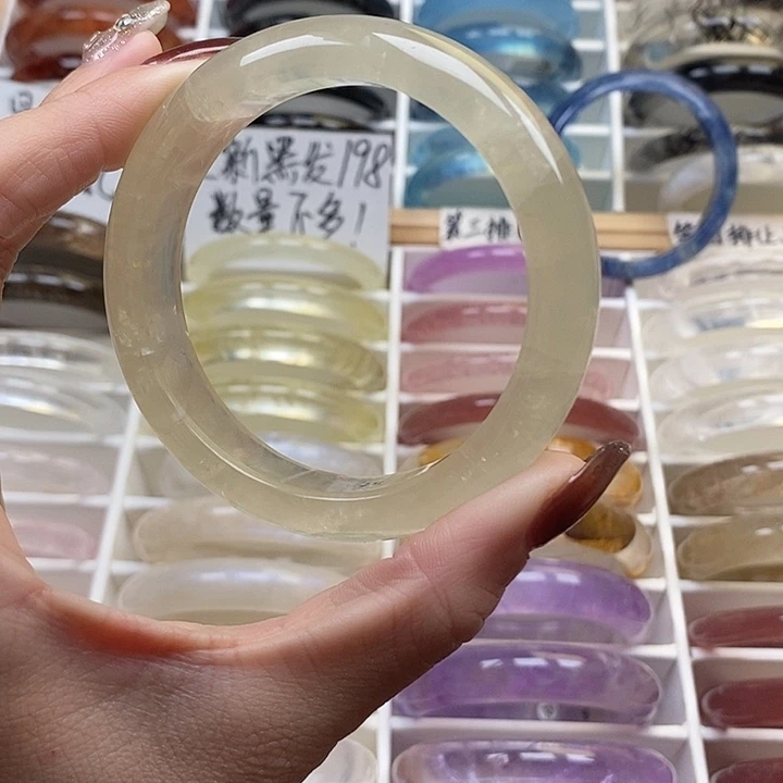 未镶嵌水晶手镯黄水晶