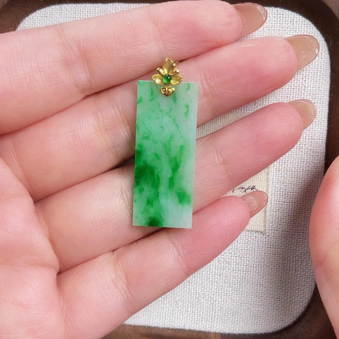 翡翠18K金镶嵌吊坠(不含链)