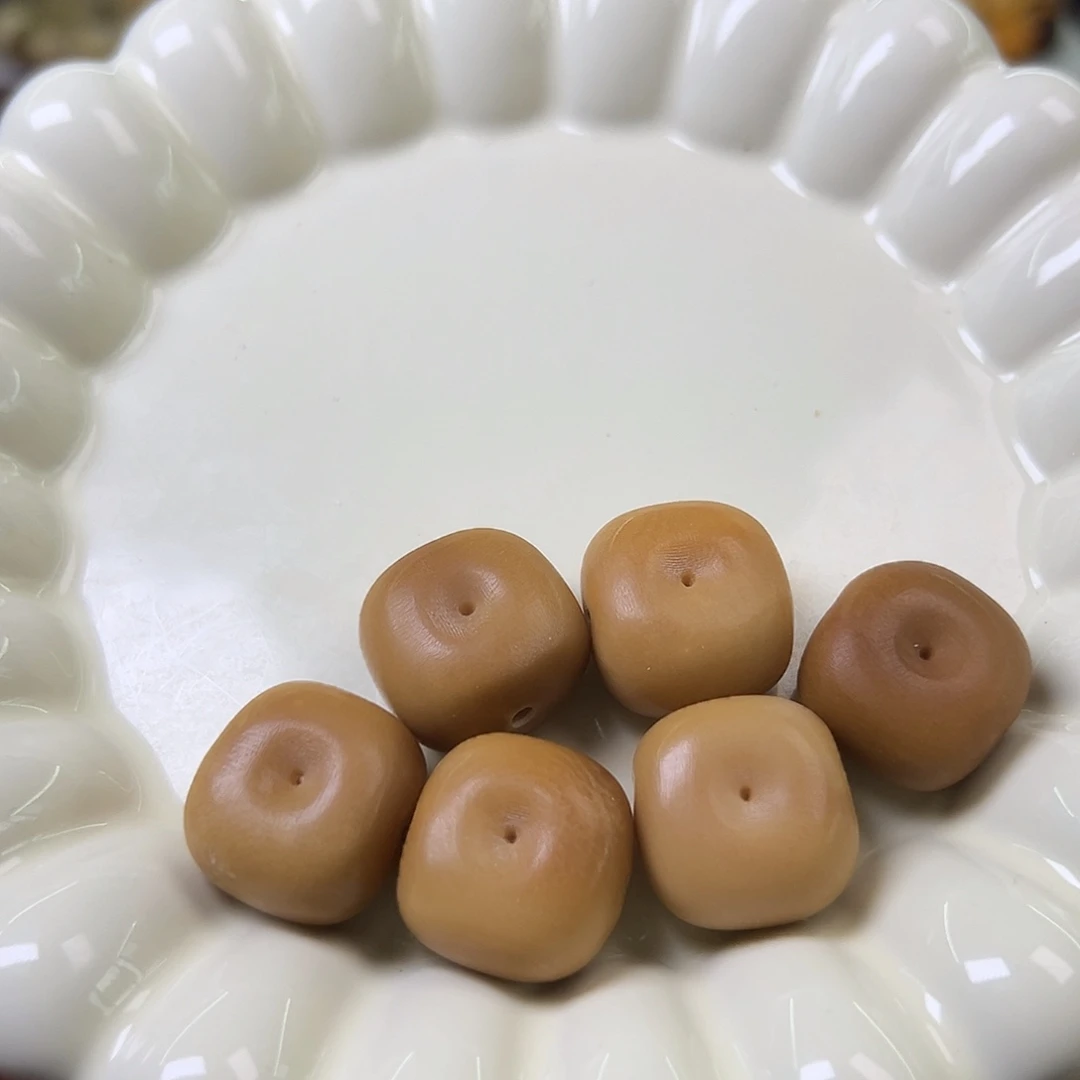 菩提根/象牙果手串瑕疵咖藏扣6颗