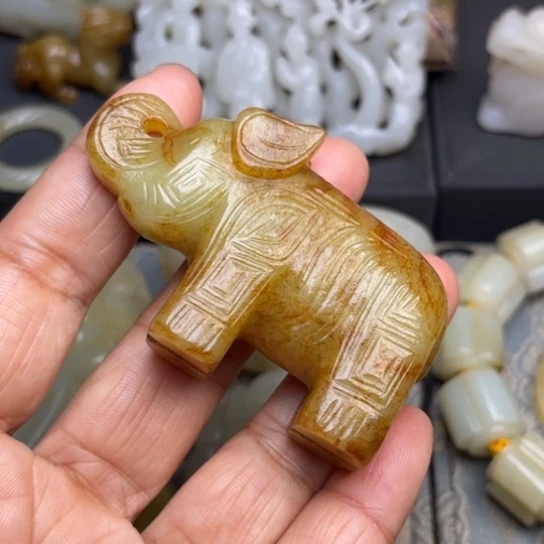 和田玉颈饰未镶嵌