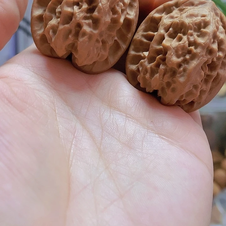 【闪购商品】文玩核桃把件36磐石蜡皮