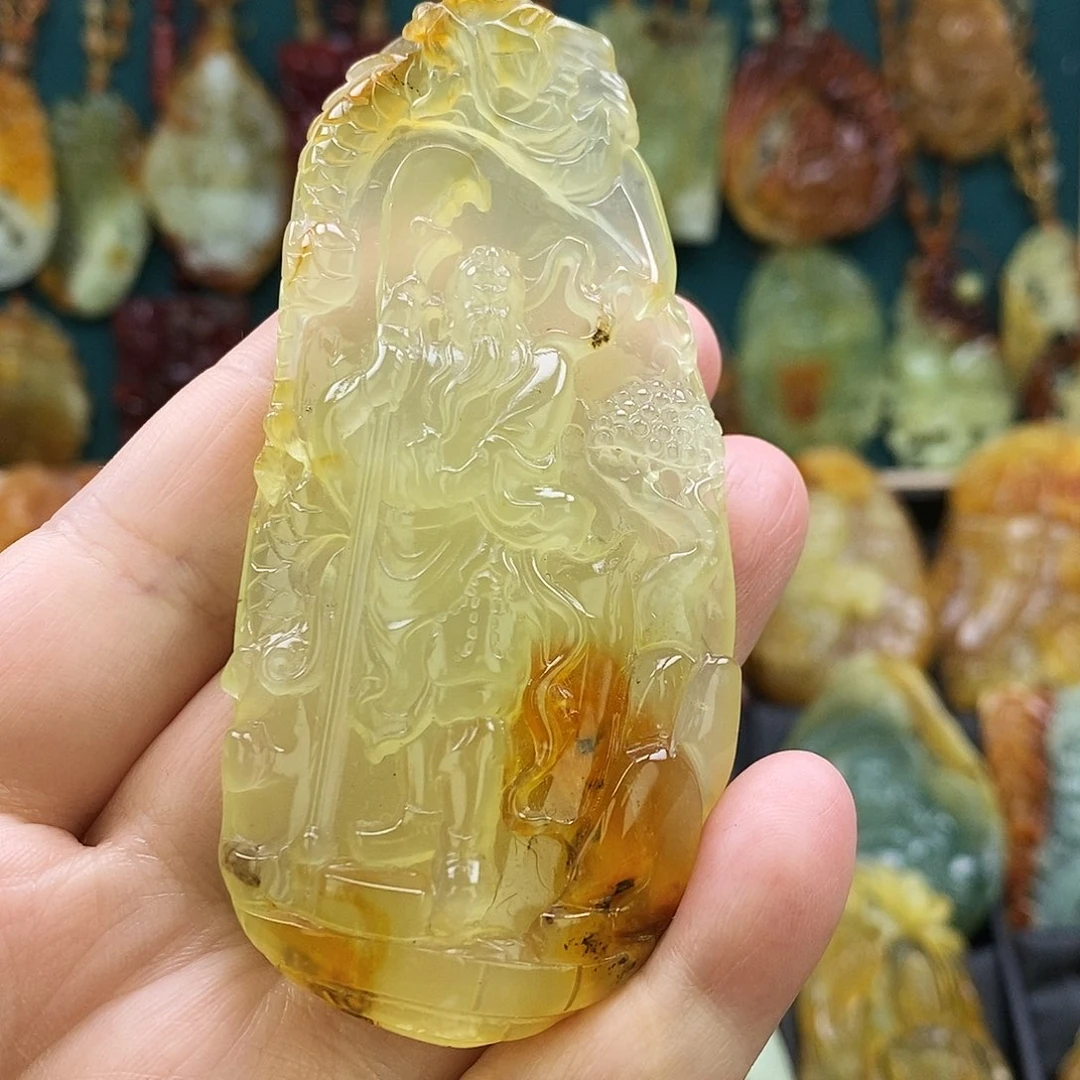 蛇纹石玉未镶嵌颈饰福利关公