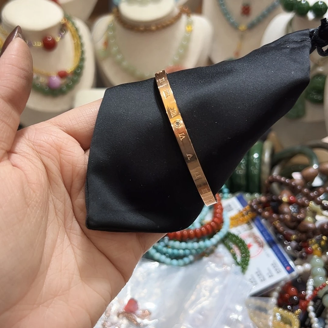 钛钢颈饰玛瑙/玉髓