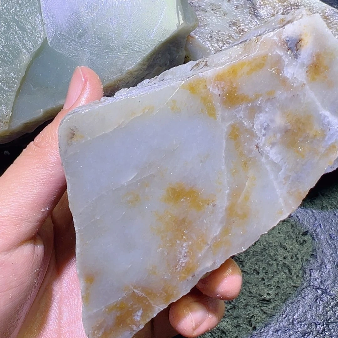 和田玉未镶嵌珠宝半成品