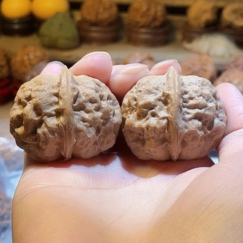 把件文玩核桃玉龙金蟾带彩41+