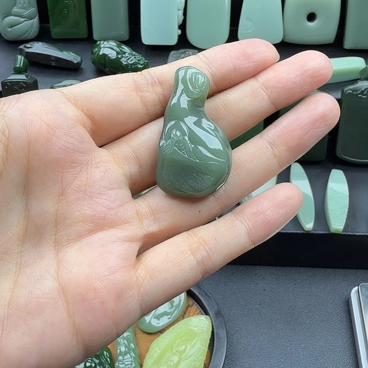 颈饰未镶嵌和田玉