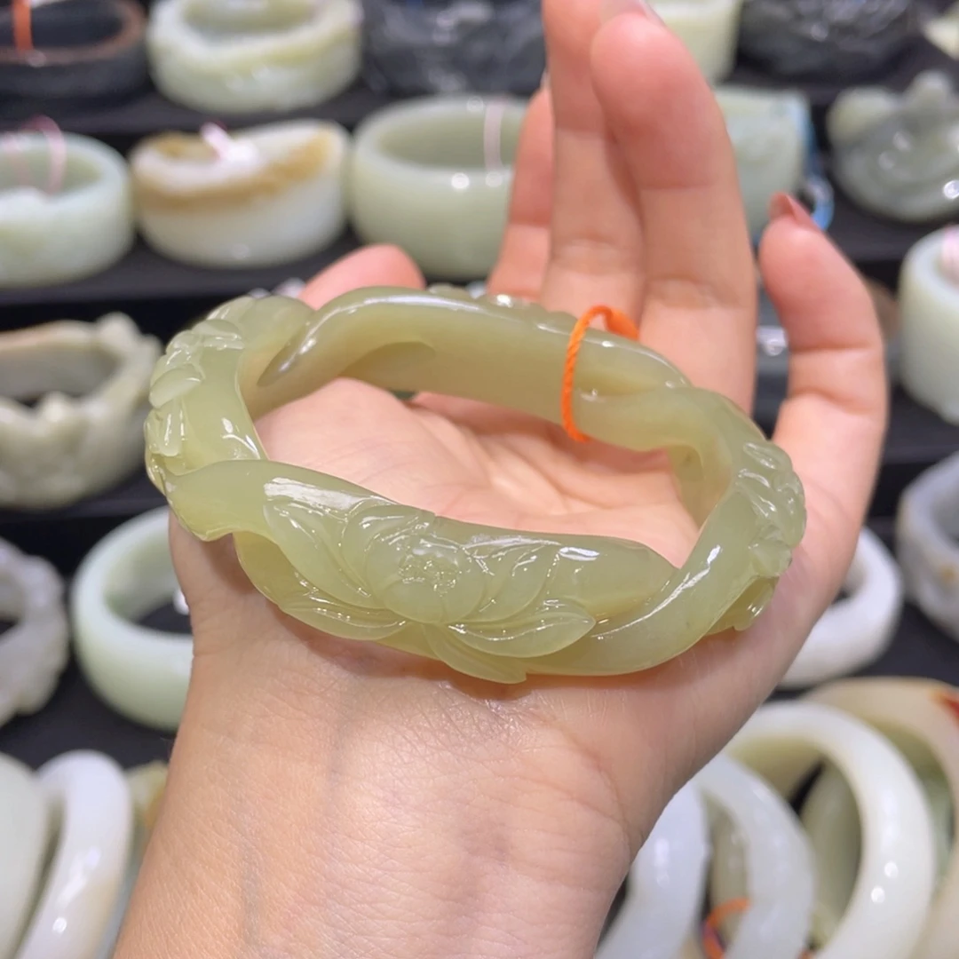 双***凝和田玉手镯未镶嵌65