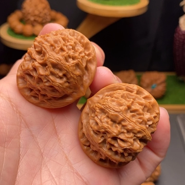 文玩核桃把件重**哥宫灯41