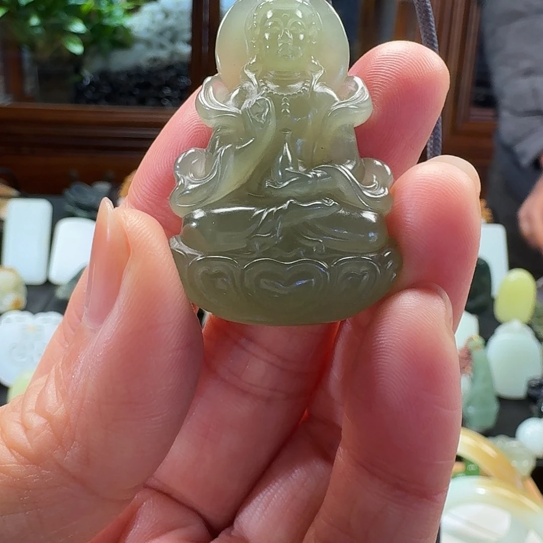 范***四和田玉未镶嵌颈饰