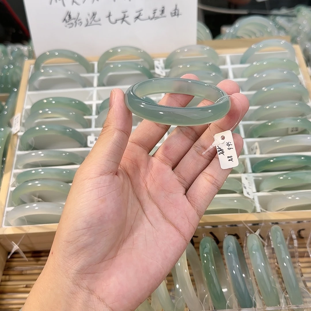 手镯玛瑙/玉髓未镶嵌圈口56.6