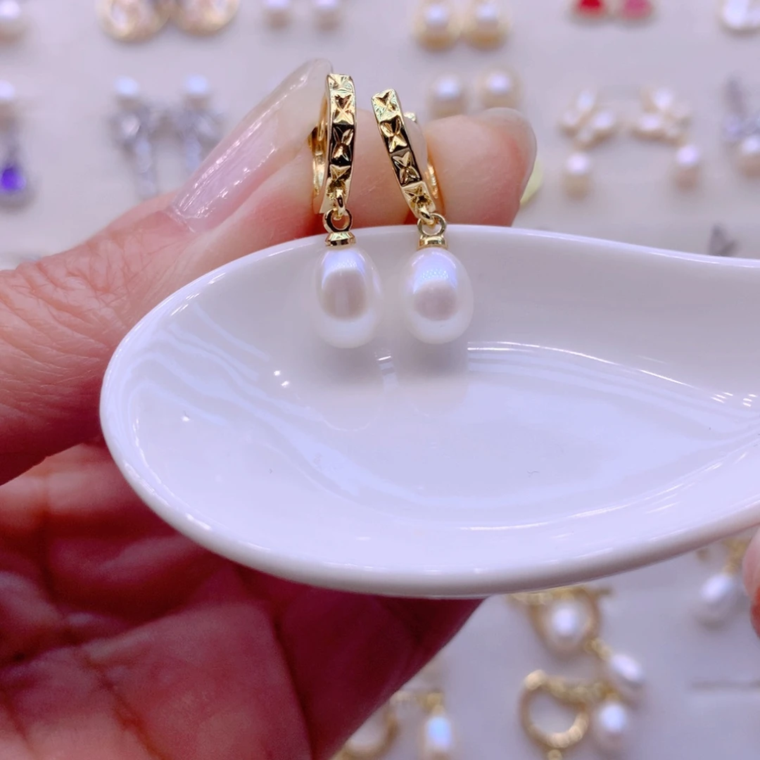合金淡水珍珠耳饰