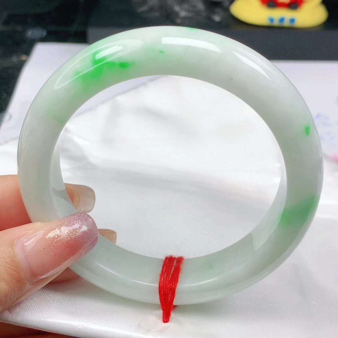 翡翠未镶嵌手镯正