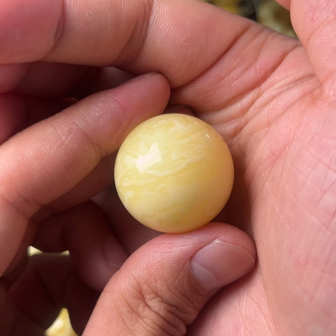 琥珀裸石未镶嵌蜜蜡白花蜡虎皮千层纹28.4