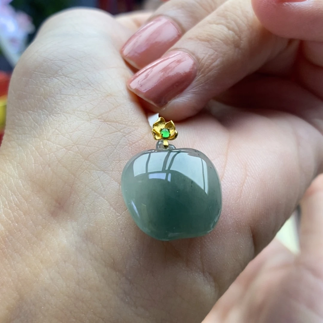 翡翠18K金镶嵌颈饰吊坠56
