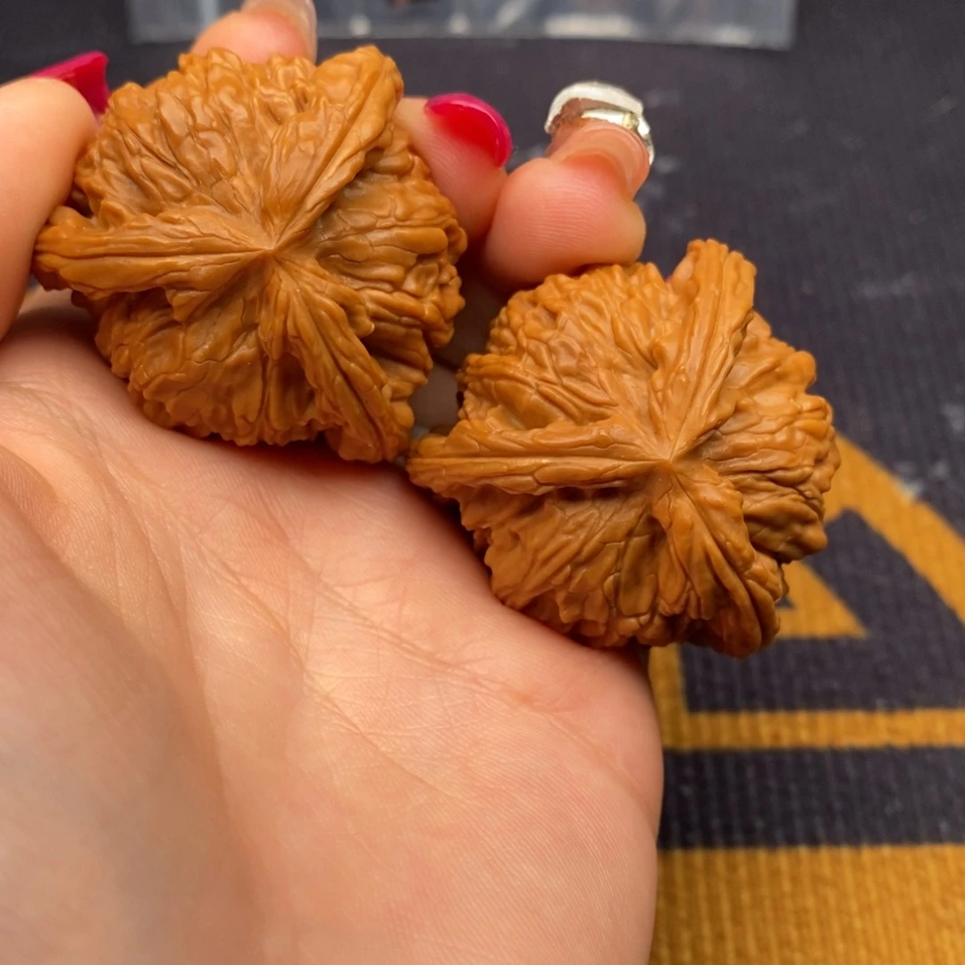 凤***号文玩核桃把件白狮子