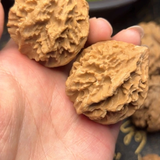 文玩核桃吊坠宗*哥秦岭核桃5