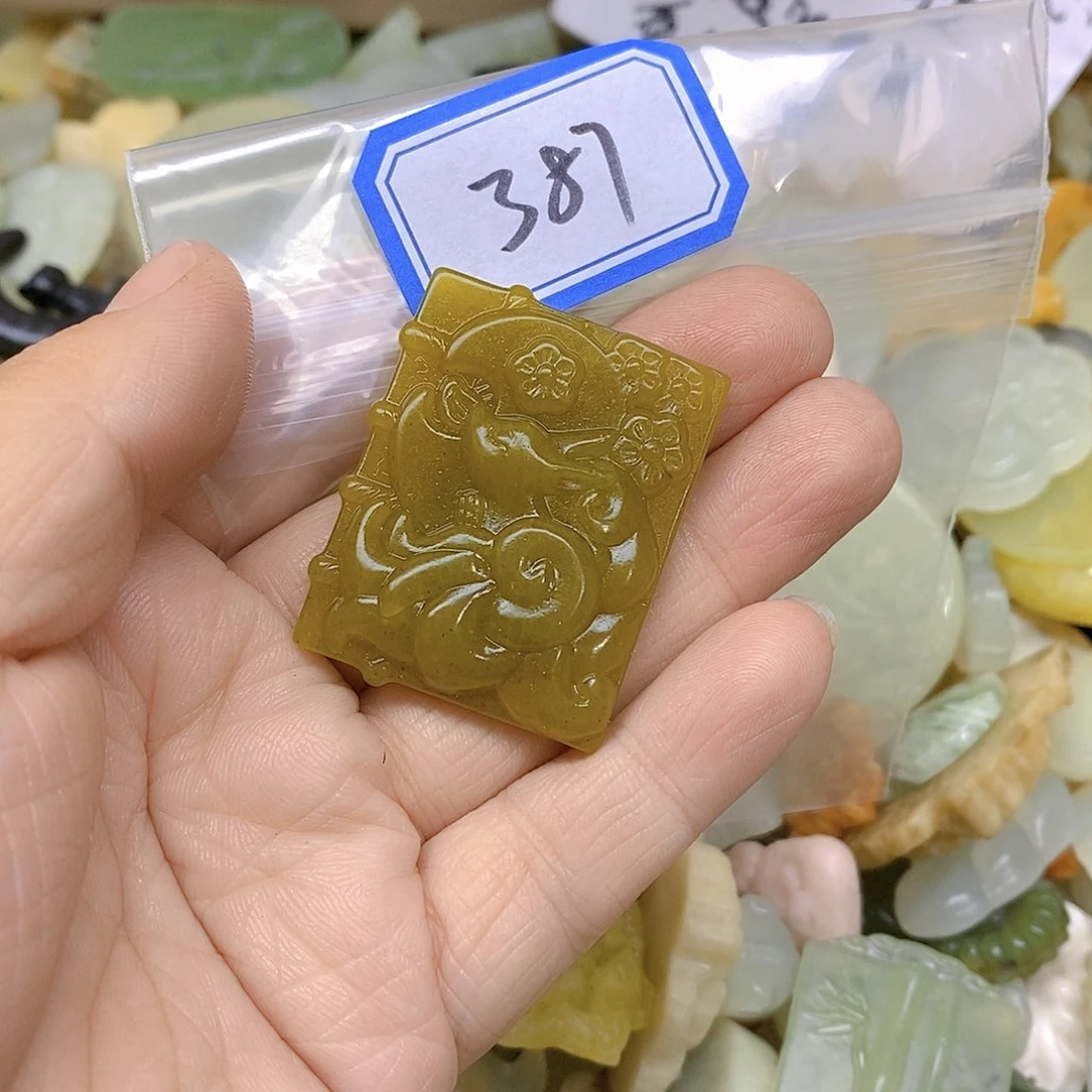 蛇纹石玉颈饰未镶嵌387