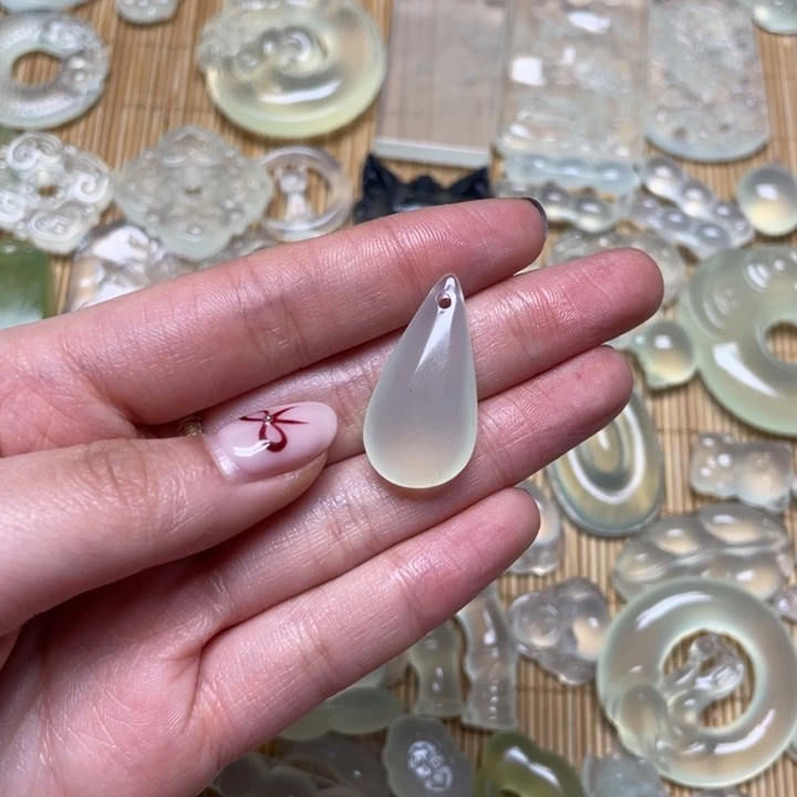 蛇纹石玉颈饰未镶嵌快**生