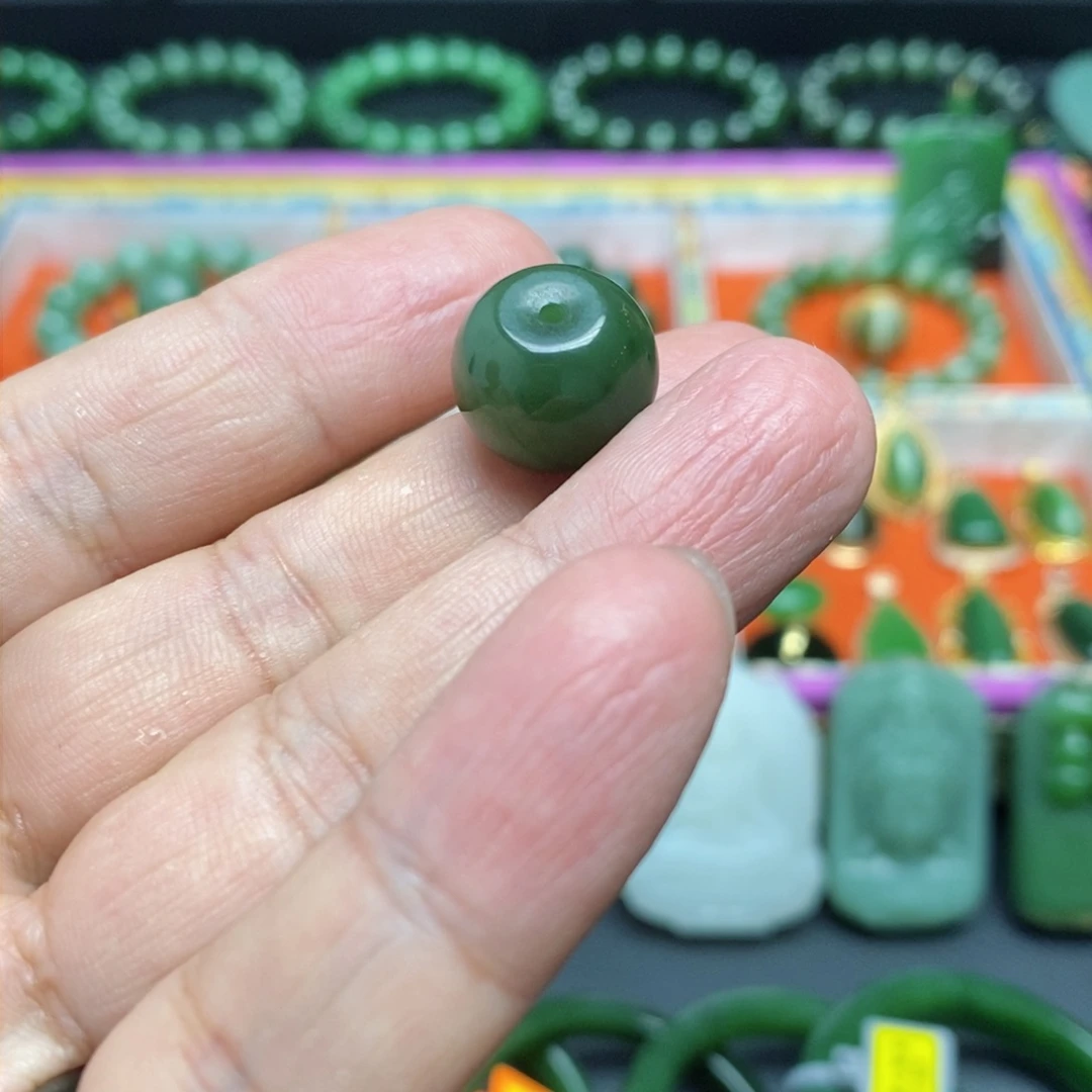 和田玉（碧玉）珠宝半成品未镶嵌?****！