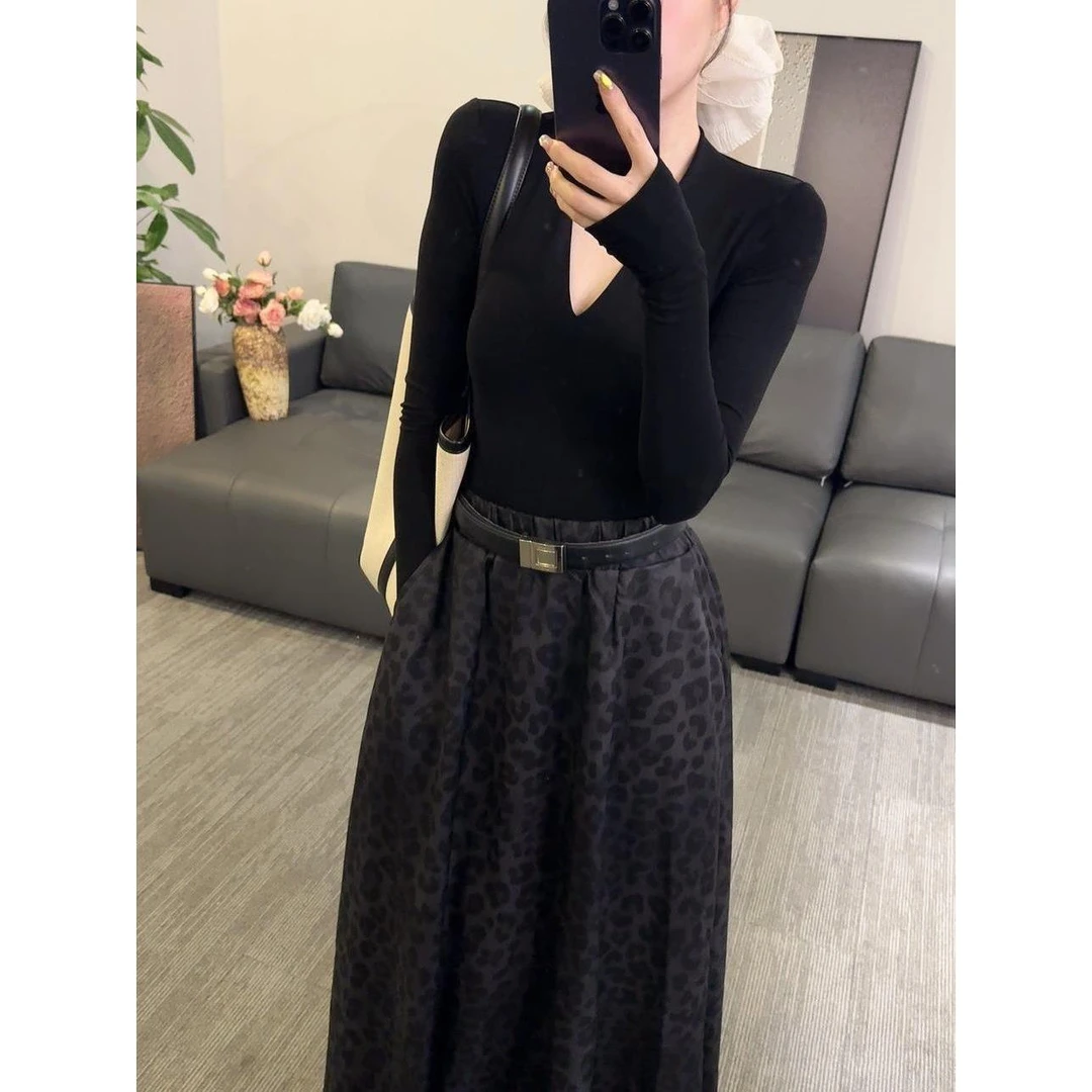 2025款豹纹伞裙高腰半身裙时尚V领修身显瘦上衣套装气质百搭套装