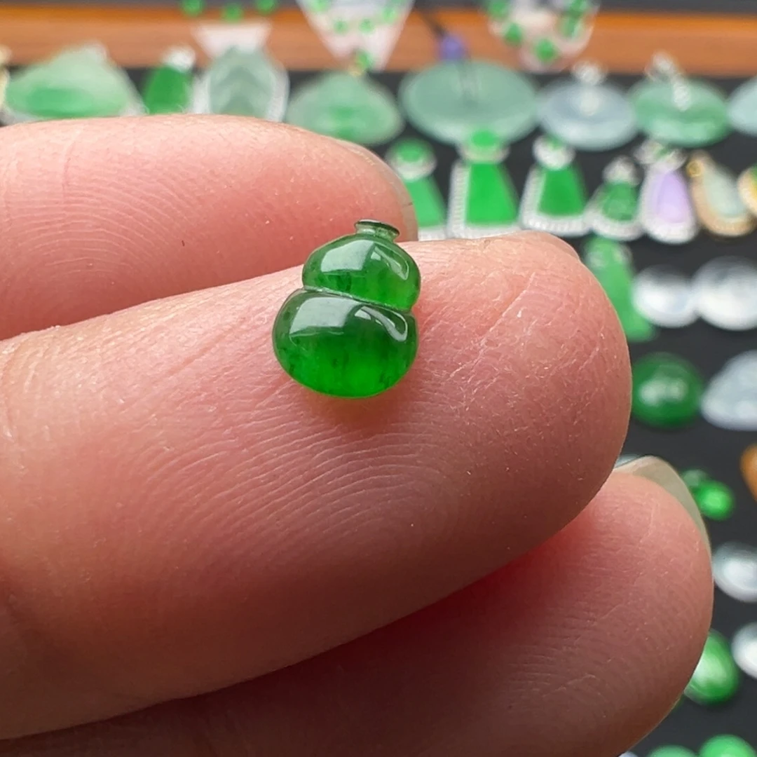 翡翠颈饰未镶嵌葫芦6.5