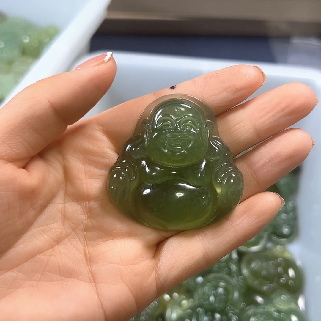 换***王蛇纹石玉未镶嵌颈饰