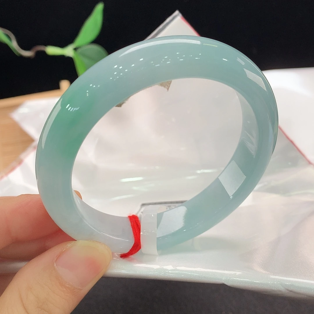 翡翠未镶嵌手镯0400