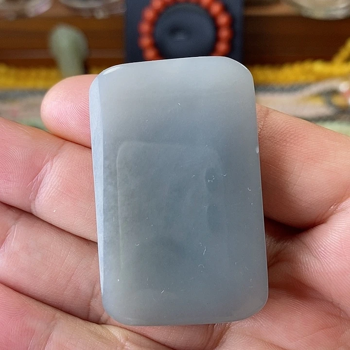 和田玉未镶嵌颈饰两面不一样