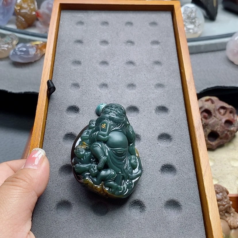 【闪购商品】未镶嵌手捻定制石英质玉越***?