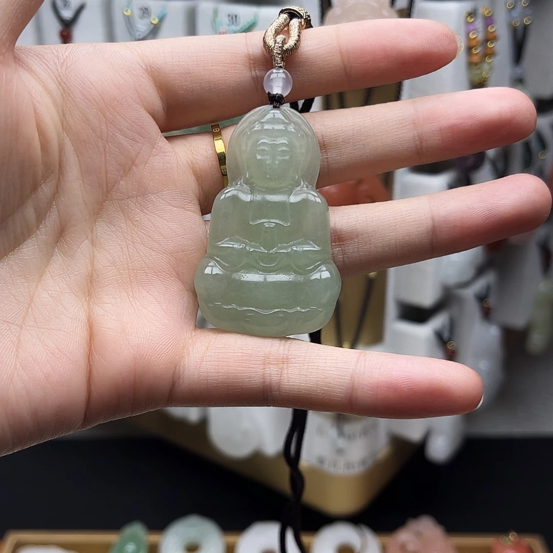 石英质玉未镶嵌颈饰