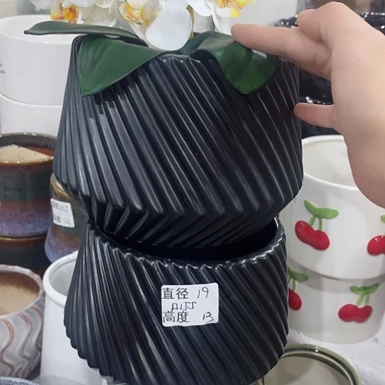 多肉绿植陶瓷花盆9.9包邮，有孔