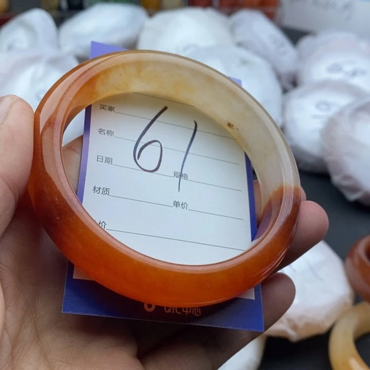 未镶嵌手镯石英质玉