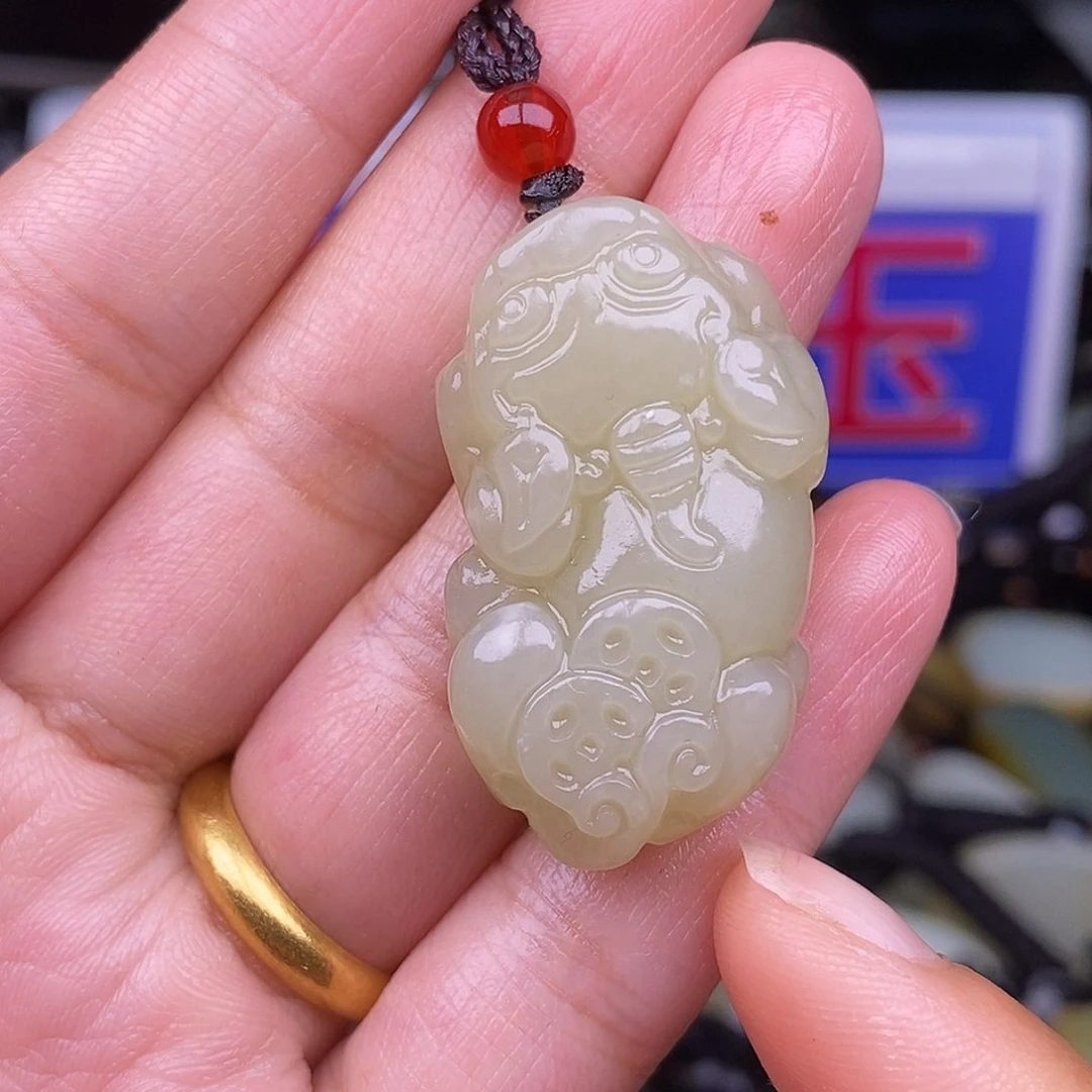 颈饰未镶嵌和田玉