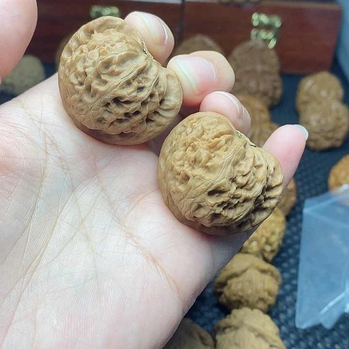 文玩核桃把件38宫灯