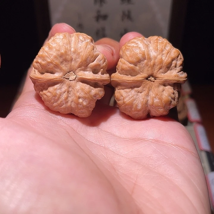 吴***明手串/手链核桃蛤蟆头核桃