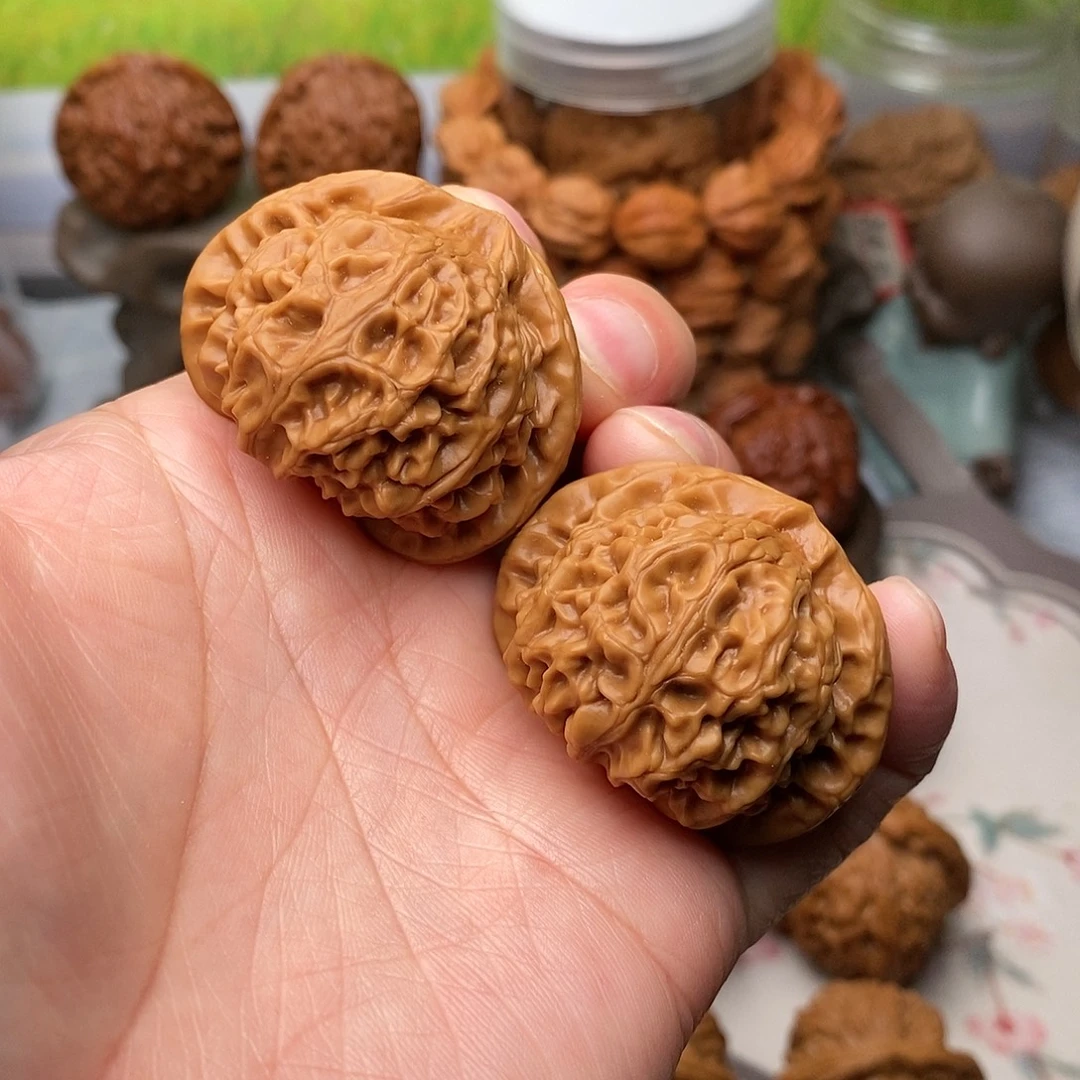 文玩核桃把件宫灯