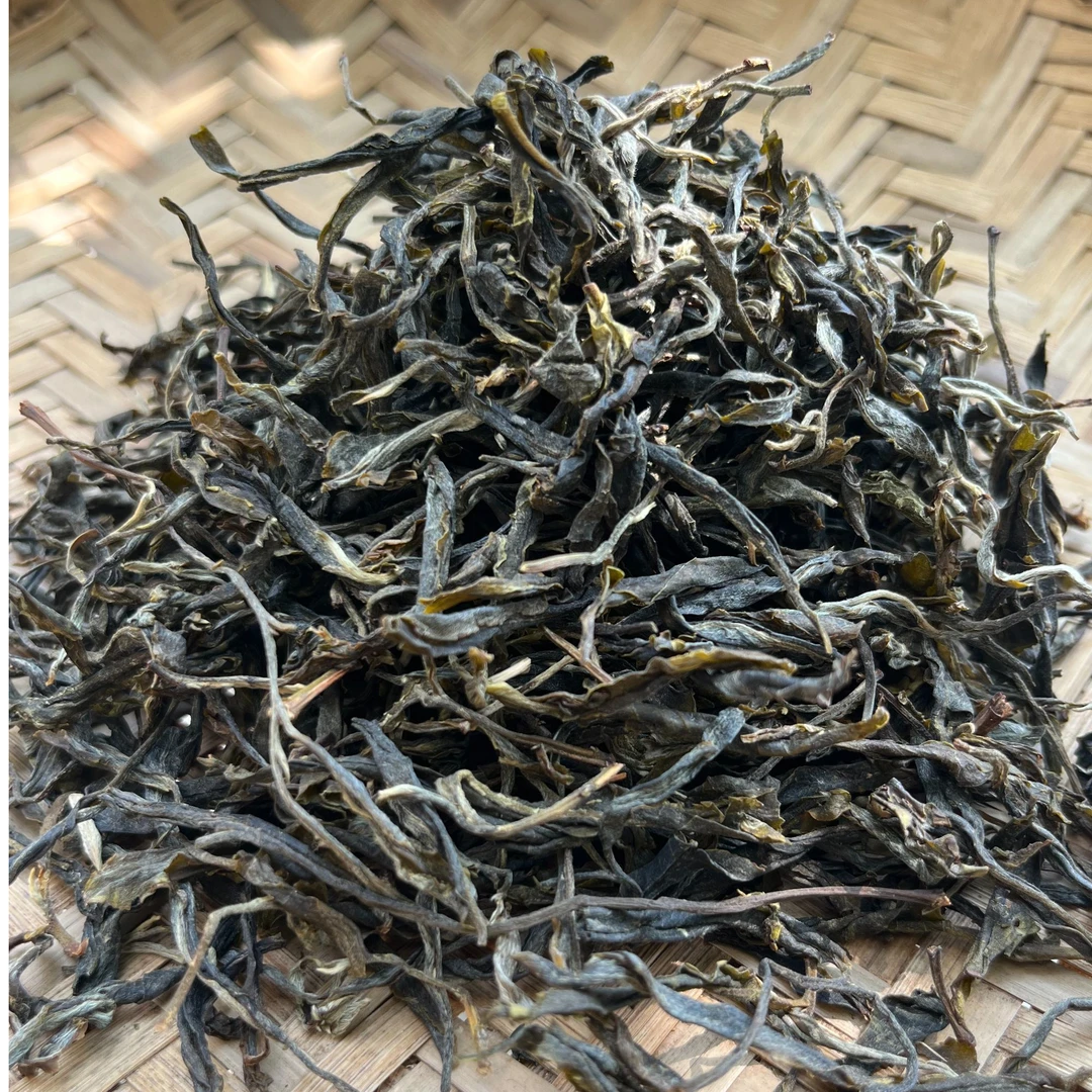 2024年 昔归正后山 紫芽 单株  400年（散料）