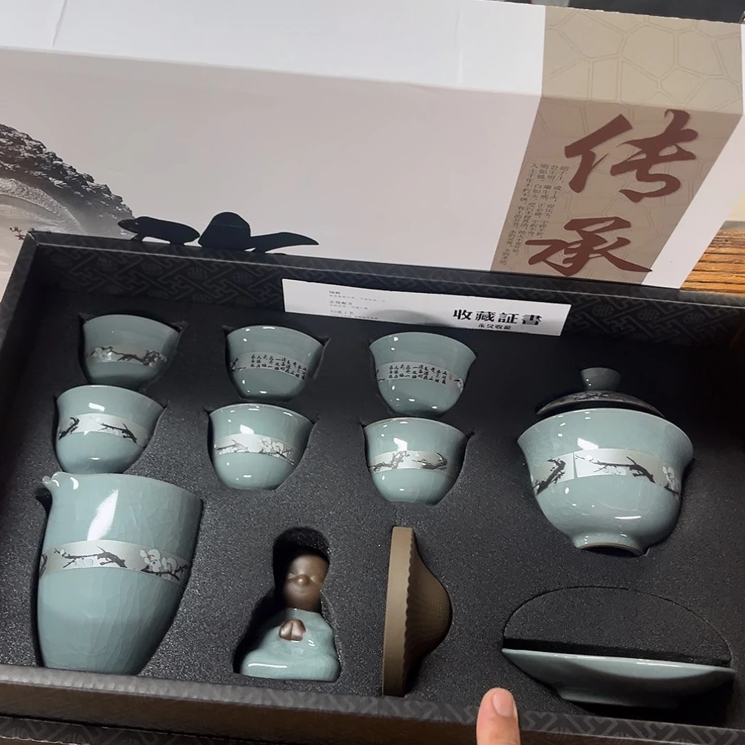 孤品茶具套装等。