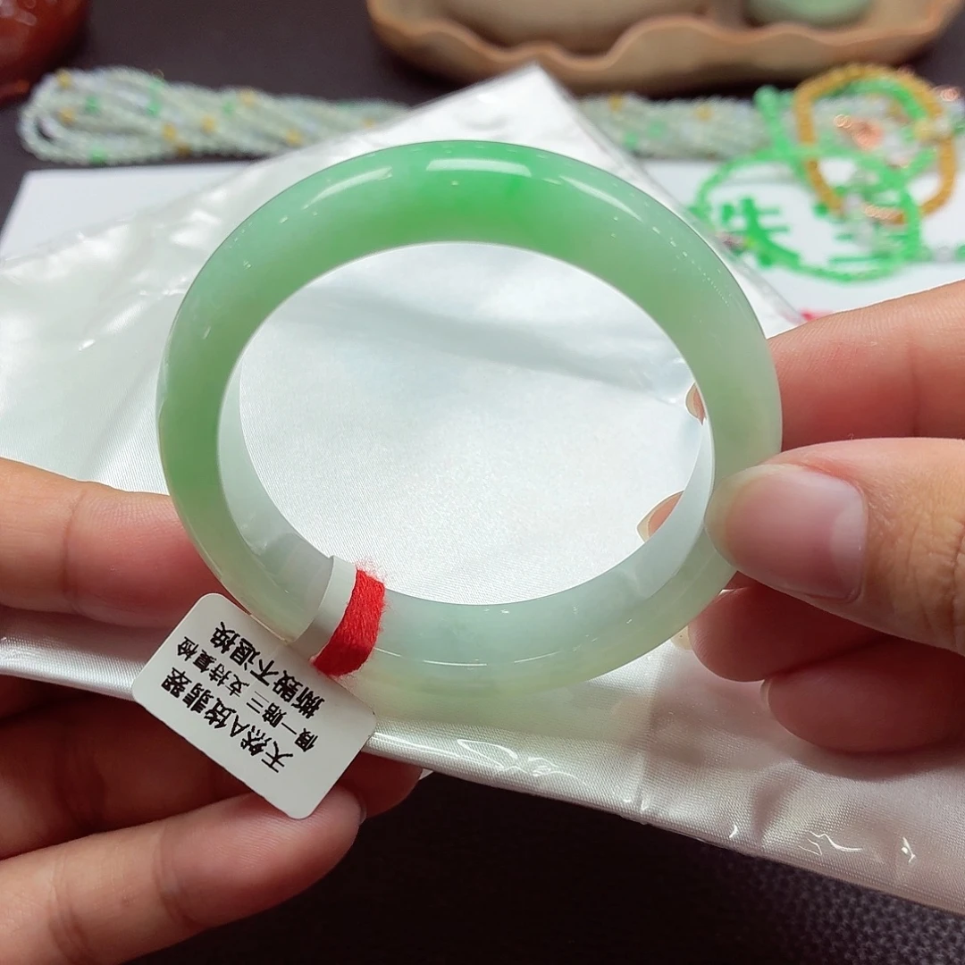 翡翠未镶嵌手镯天然缅甸A货翡翠