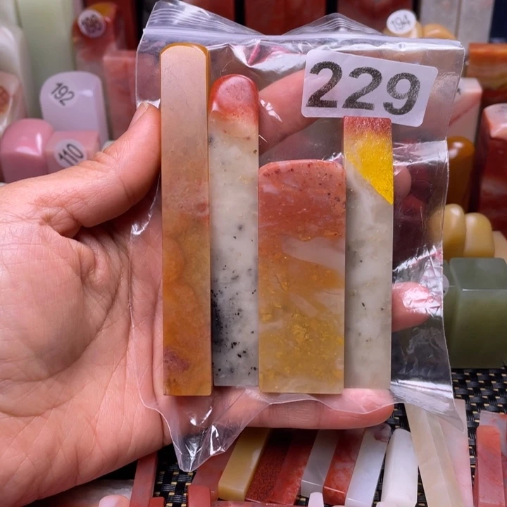 寿山石印石老挝石福利