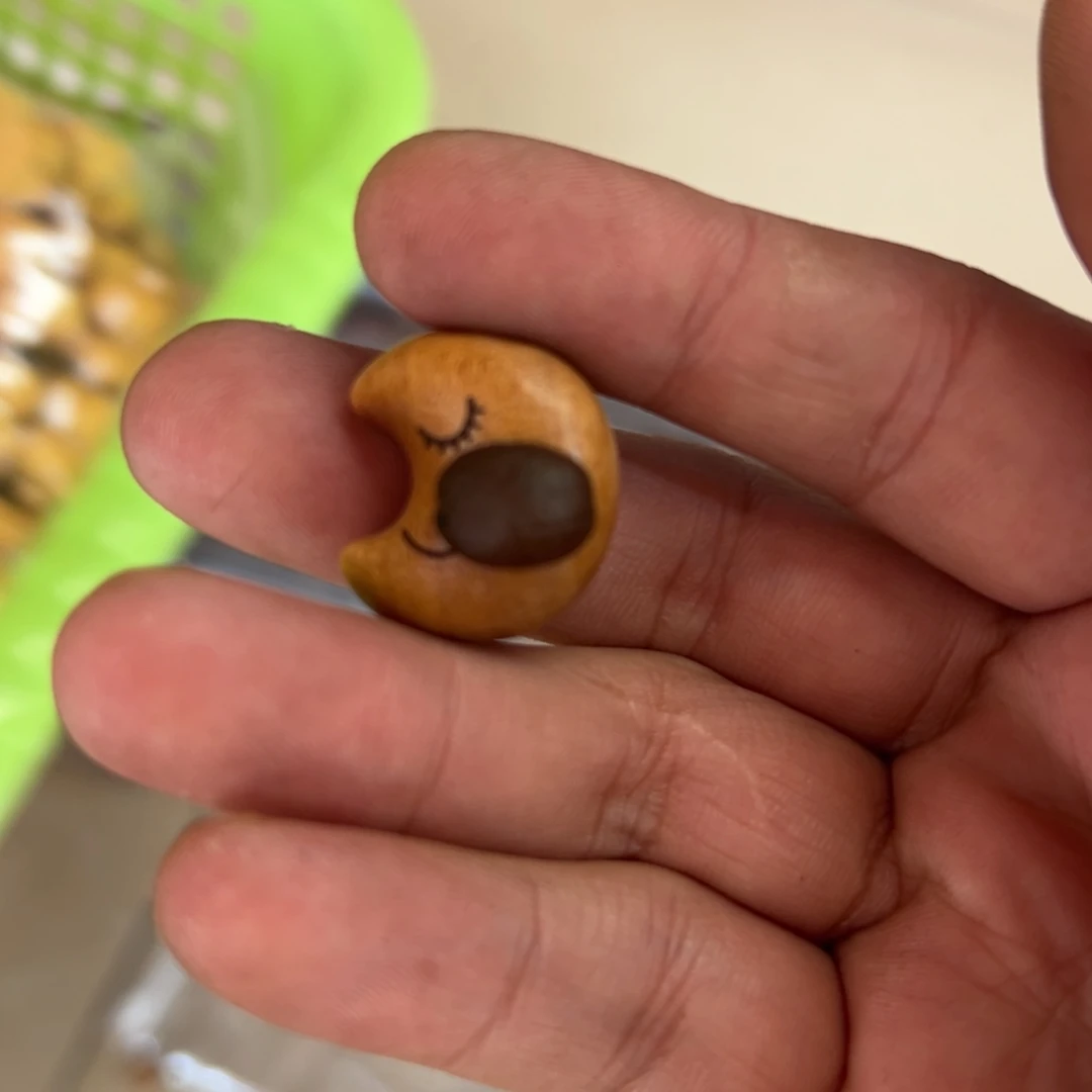 只买单纯的吊坠，没带链子，属的性质。