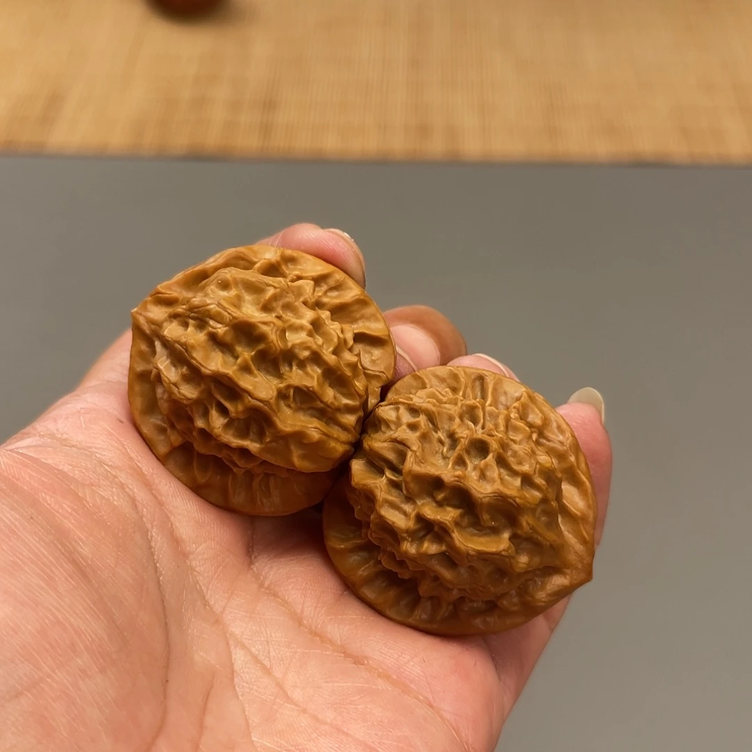 把件猴头核桃39×36精修打底龙鳞纹狮子头XM1091