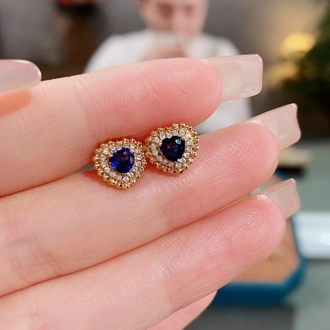 蓝宝石耳饰18K金镶嵌0.66ct