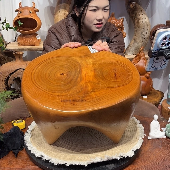 香樟木香樟木根雕凳子一物一拍编号662长40宽30高30