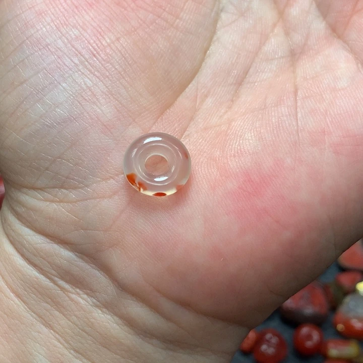 南红玛瑙未镶嵌颈饰